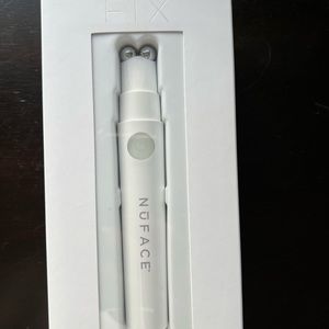 NuFace Fix Line Smoothing Device